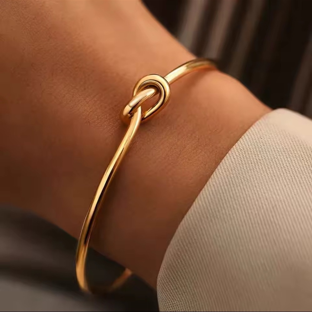 Knot Bracelet 18K Gold Stainless Steel Luxury Bracelets
